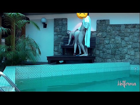 ❤️ Șeful o invită pe menajeră la piscină, dar nu a putut rezista la o partidă fierbinte ❤ at us ❌